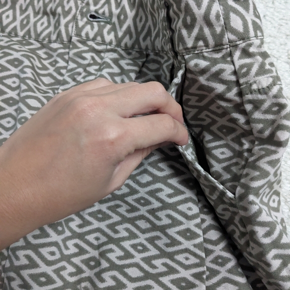 GAP short skirt with pockets - Picture 3 of 5